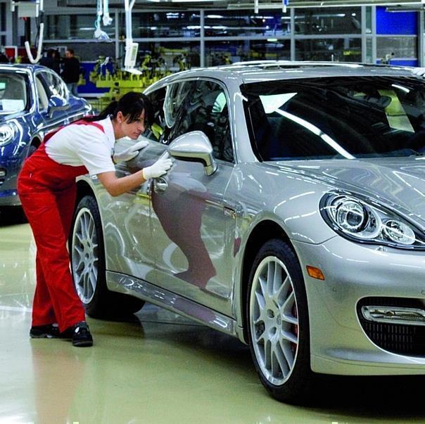 Im Porsche-Werk Leipzig wurde bereits der 10.000ste Panamera fertig gestellt. 